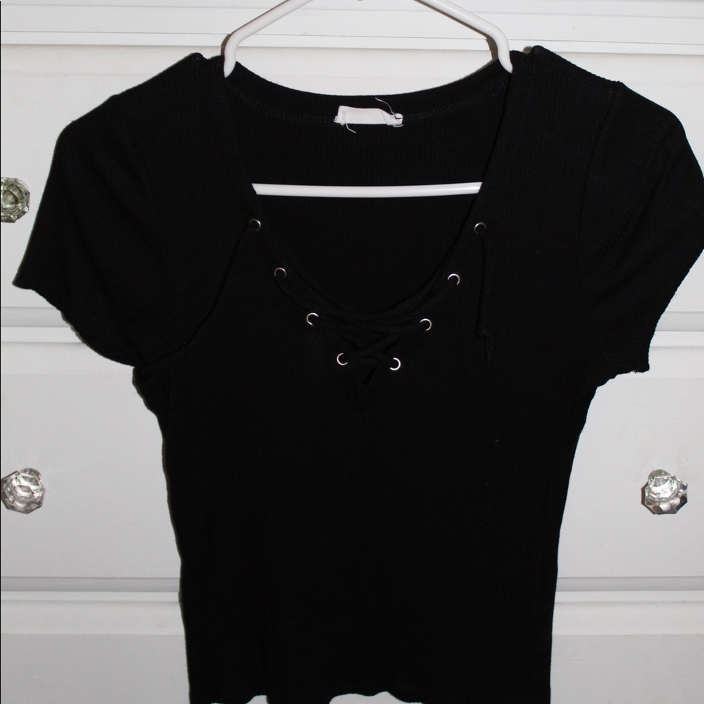 lace up black crop top